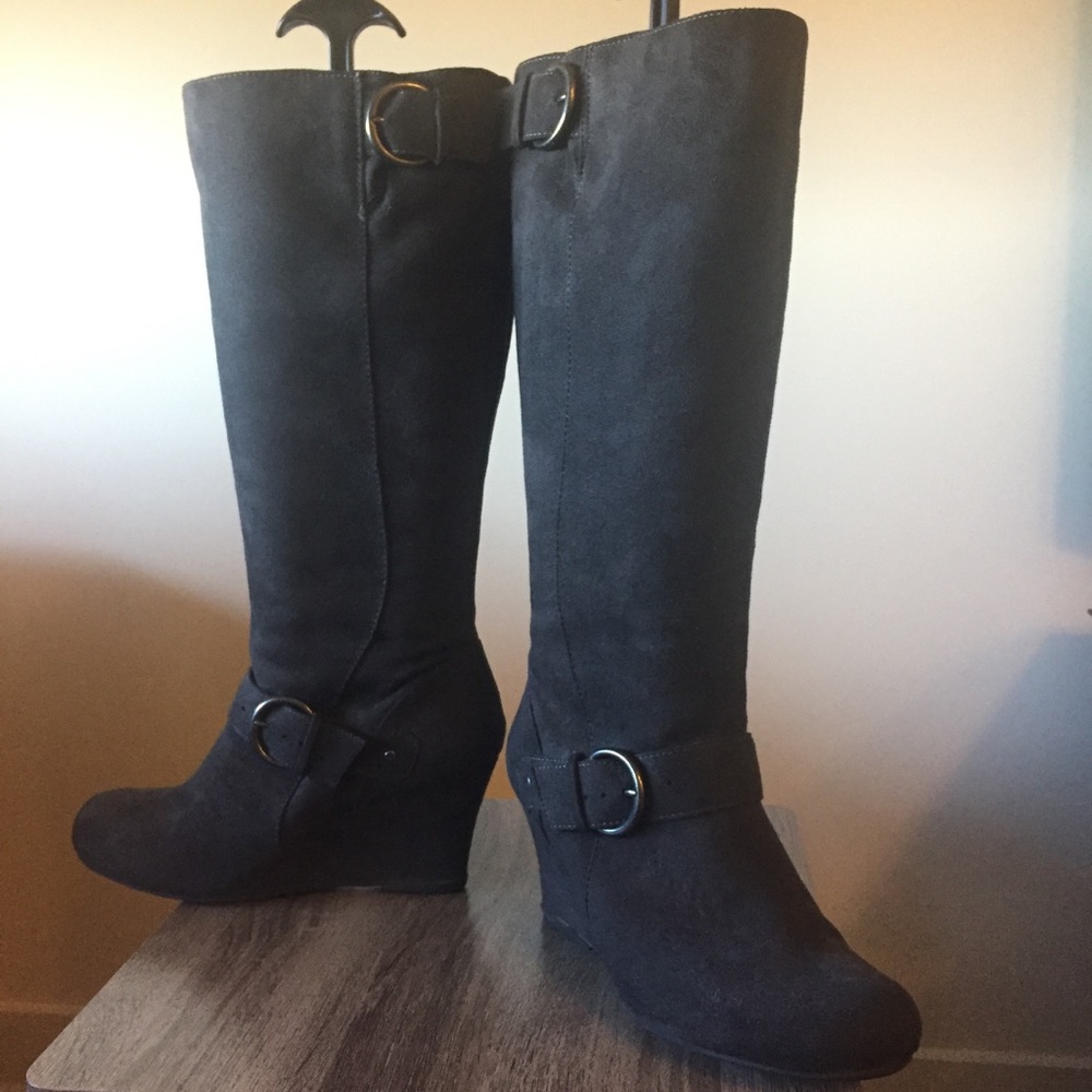 📦 Wedge Boots 👢